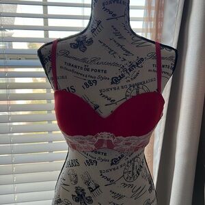 VS strap or strapless bra red and cream lace